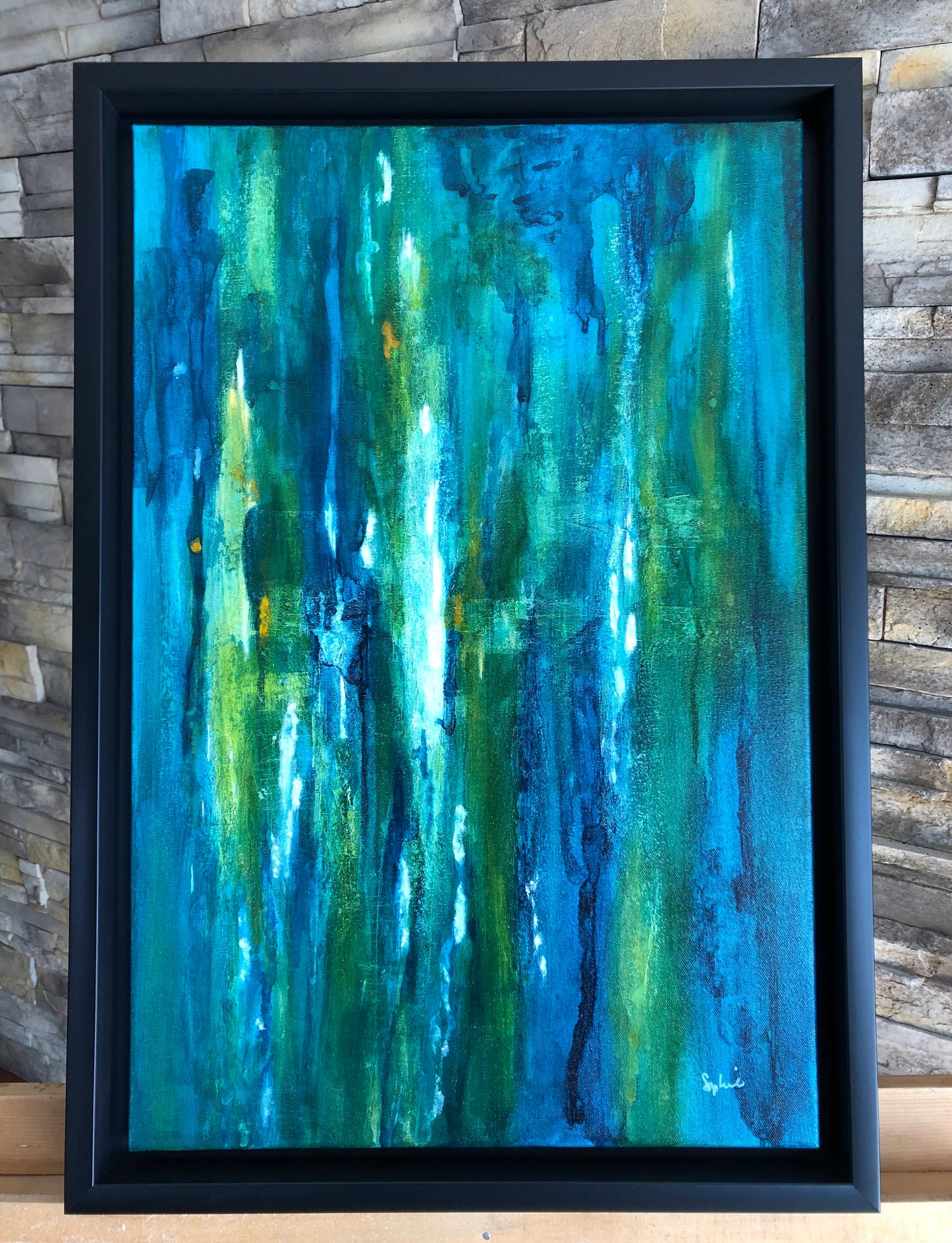 toile amazone mystérieux sur un chevalet