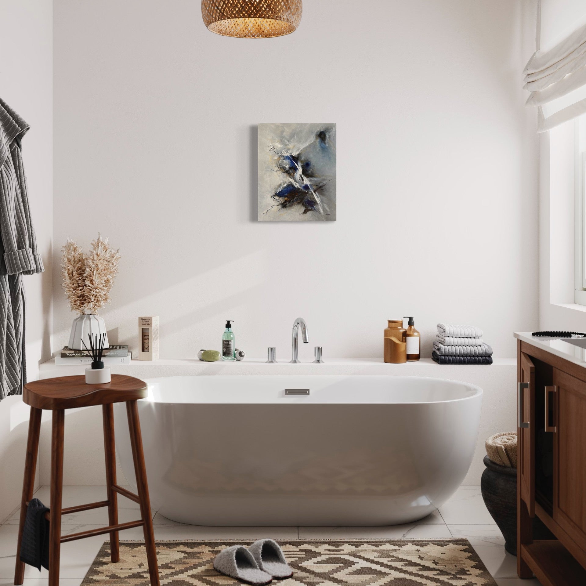 toile dans la tourmente dans une salle de bain